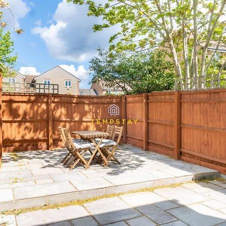 Villa Cosy 2 Bed & Free Parking. Near Heathrow/Pinewood Slough Exterior foto